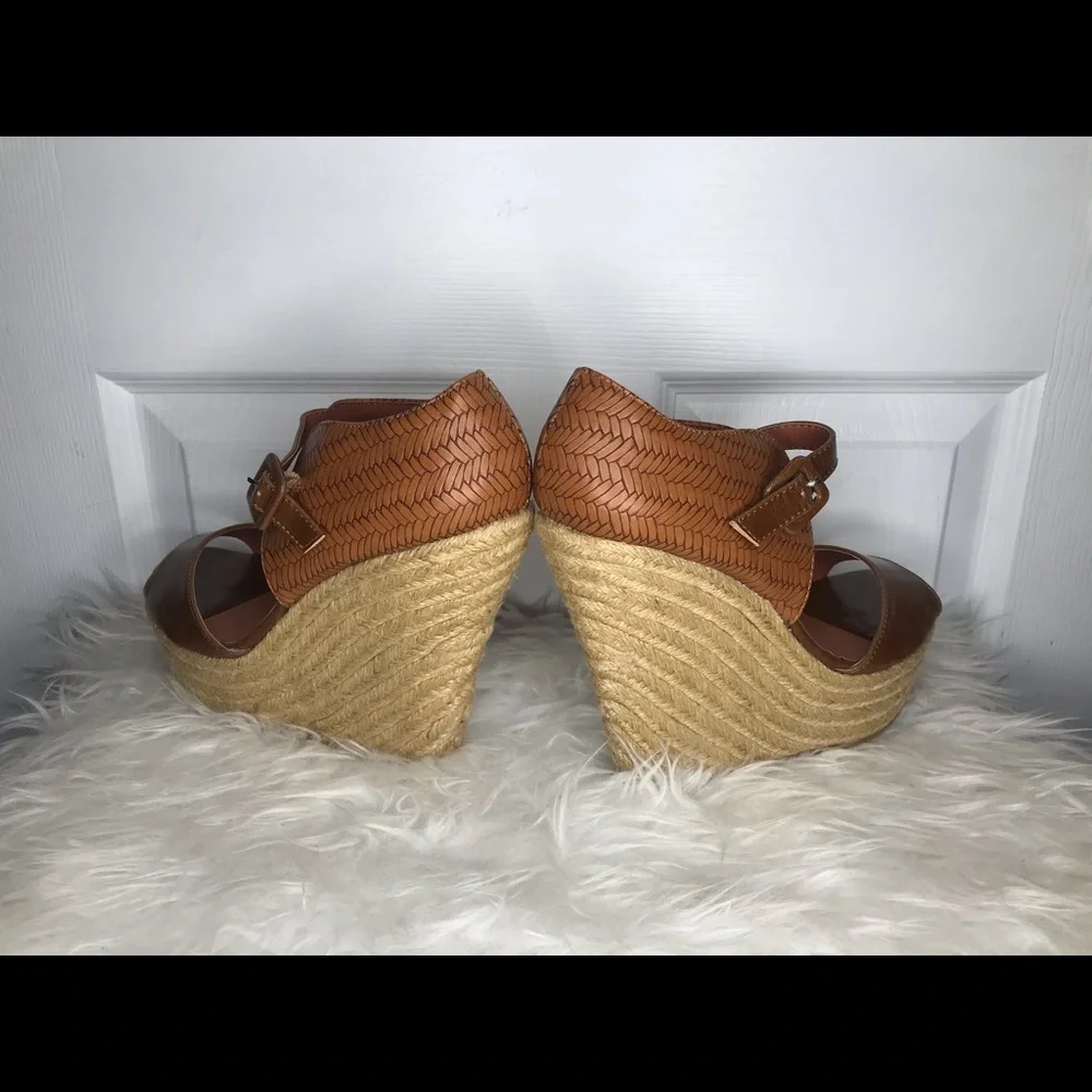 NWB - Woven Platform Tan / Brown Wedges Sz 8.5
